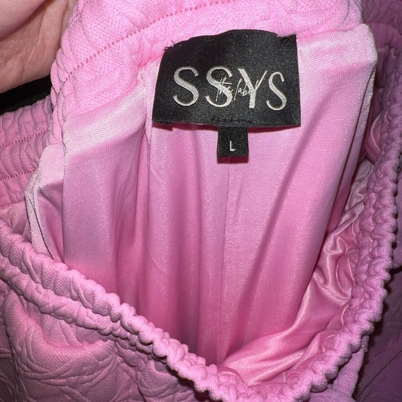SSYS The Claire Set In Cane Pink
Quilted Pink Size Large - Picture 5 of 5